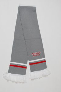 Grauer Schal mit dem Schriftzug 'RED BULLS HOCKEY' und roten sowie weißen Streifen am Ende.