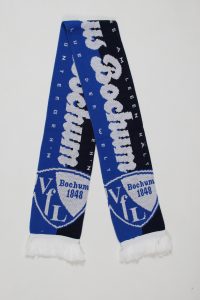 Blauer und schwarzer Strickschal mit dem Logo des VfL Bochum und dem Jahr 1848.