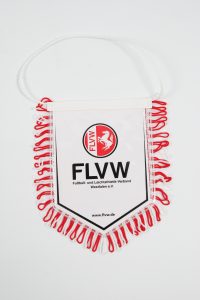 Wimpel des Fußball- und Leichtathletik-Verbandes Westfalen e.V. mit roten und weißen Fransen.