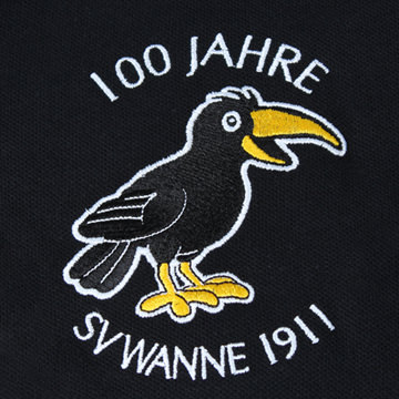 Besticktes Emblem mit einem schwarzen Vogel und gelbem Schnabel, das '100 Jahre' und 'SV Wanne 1911' zeigt.
