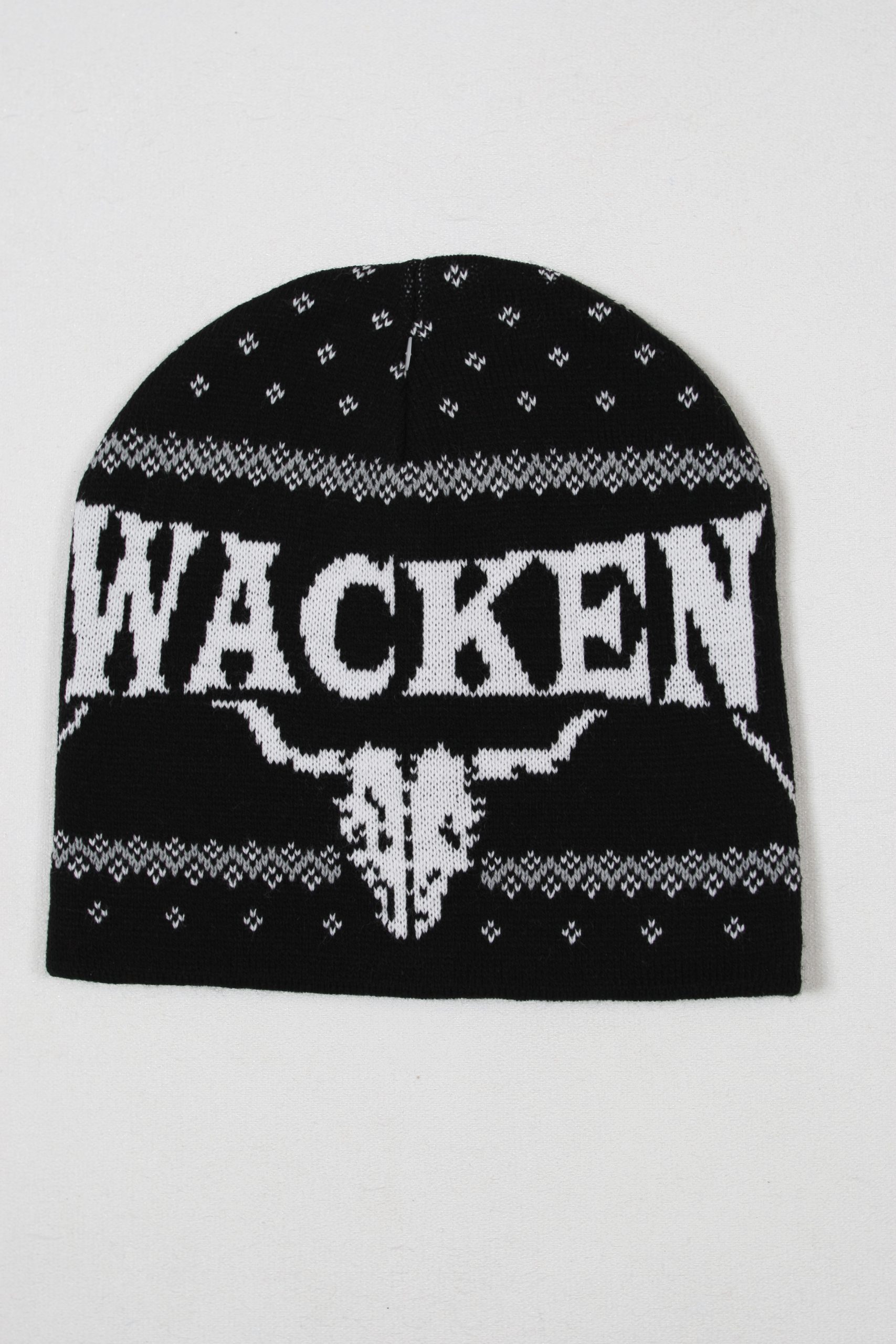 Schwarze Strickmütze mit dem Schriftzug 'WACKEN' und einem Hornskelett-Motiv.