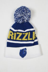 Blaue Mütze mit gelbem Schriftzug 'GRIZZLIES' und weißem Rand, verziert mit einem Bärenlogo.