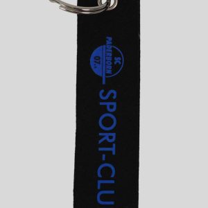 Schlüsselanhänger aus Filz mit dem Logo des SC Paderborn in blauer Schrift.