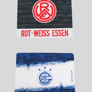 Zwei Mauspads mit den Logos von Rot-Weiss Essen und UFC Gummersbach auf einer grauen Oberfläche.