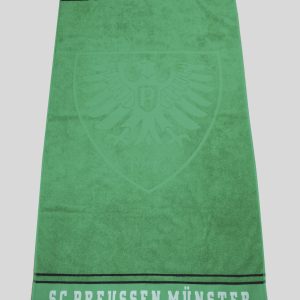 Grünes Frottierhandtuch mit bedruckter Bordüre und SG Preussen Münster Schriftzug sowie Vereinswappen, passend zur Größe 50 x 100 cm.